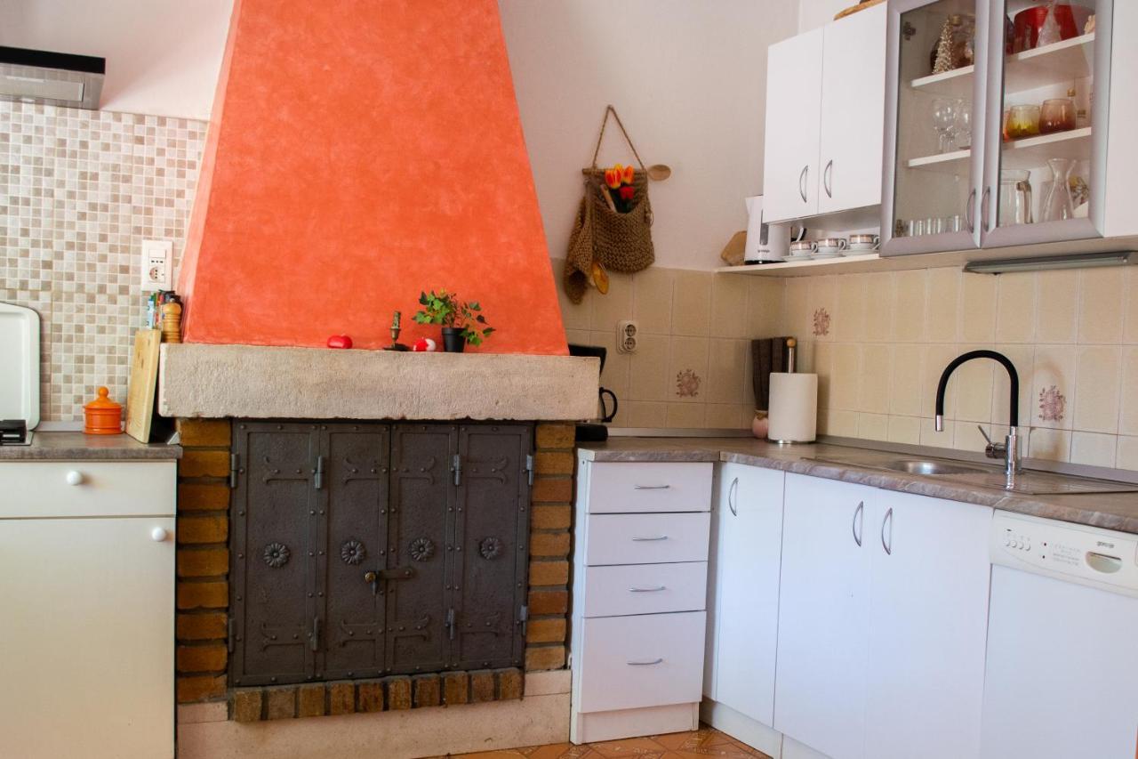 Stone House Dioniz Villa Brnistrova Eksteriør billede